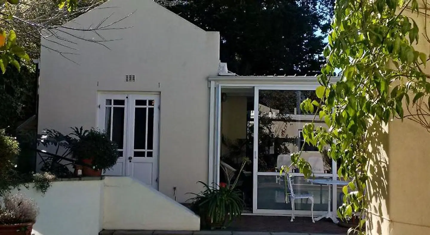 Newlands Guest House EXTERIOR