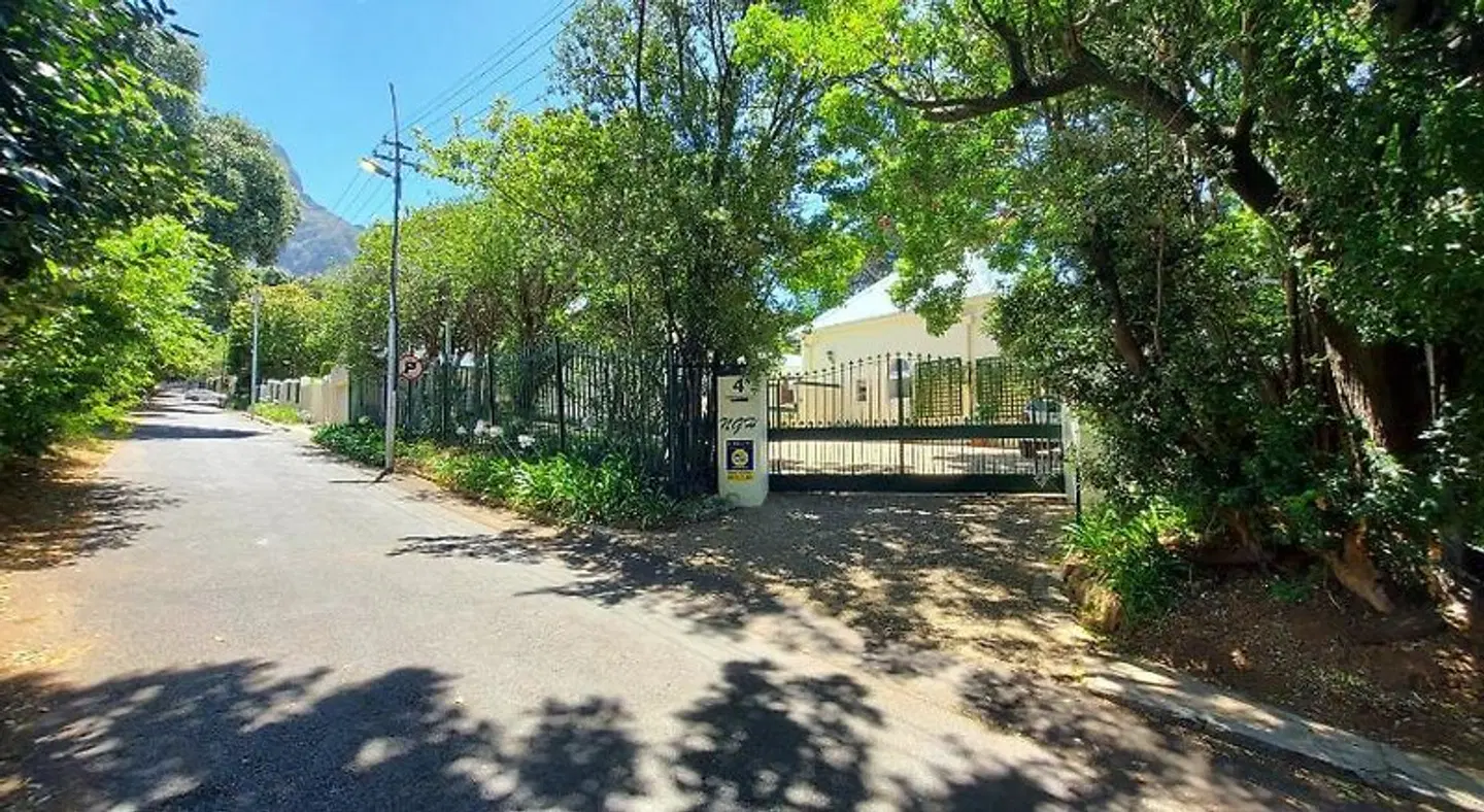 Newlands Guest House EXTERIOR