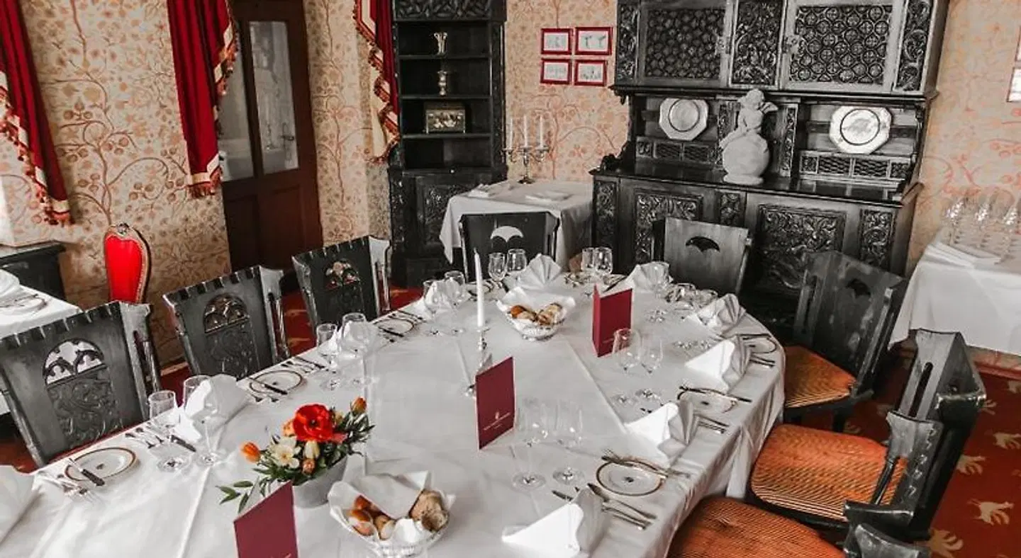 Schloss Mönchstein RESTAURANT