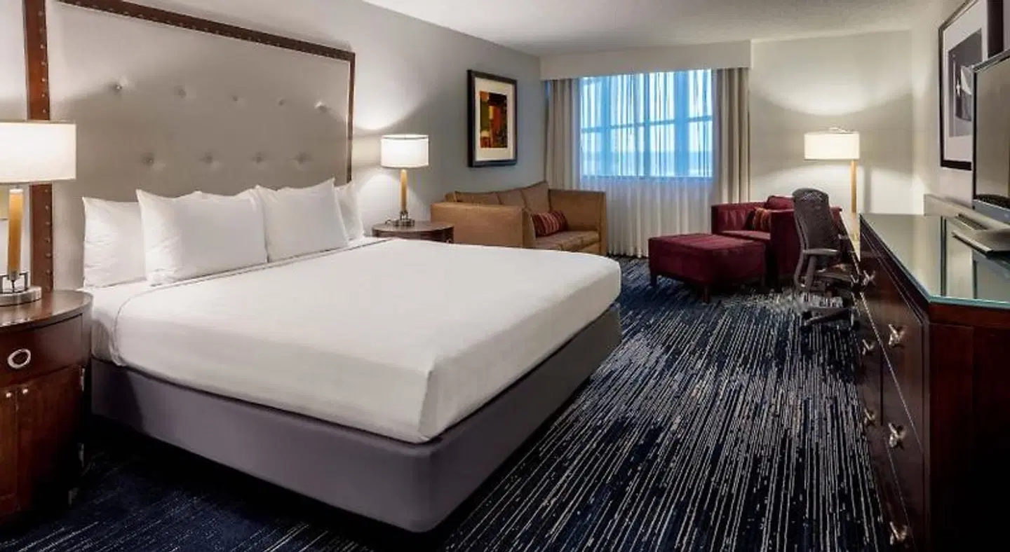 Hyatt Regency Houston Intercontinental Airport ROOM_EXAMPLE