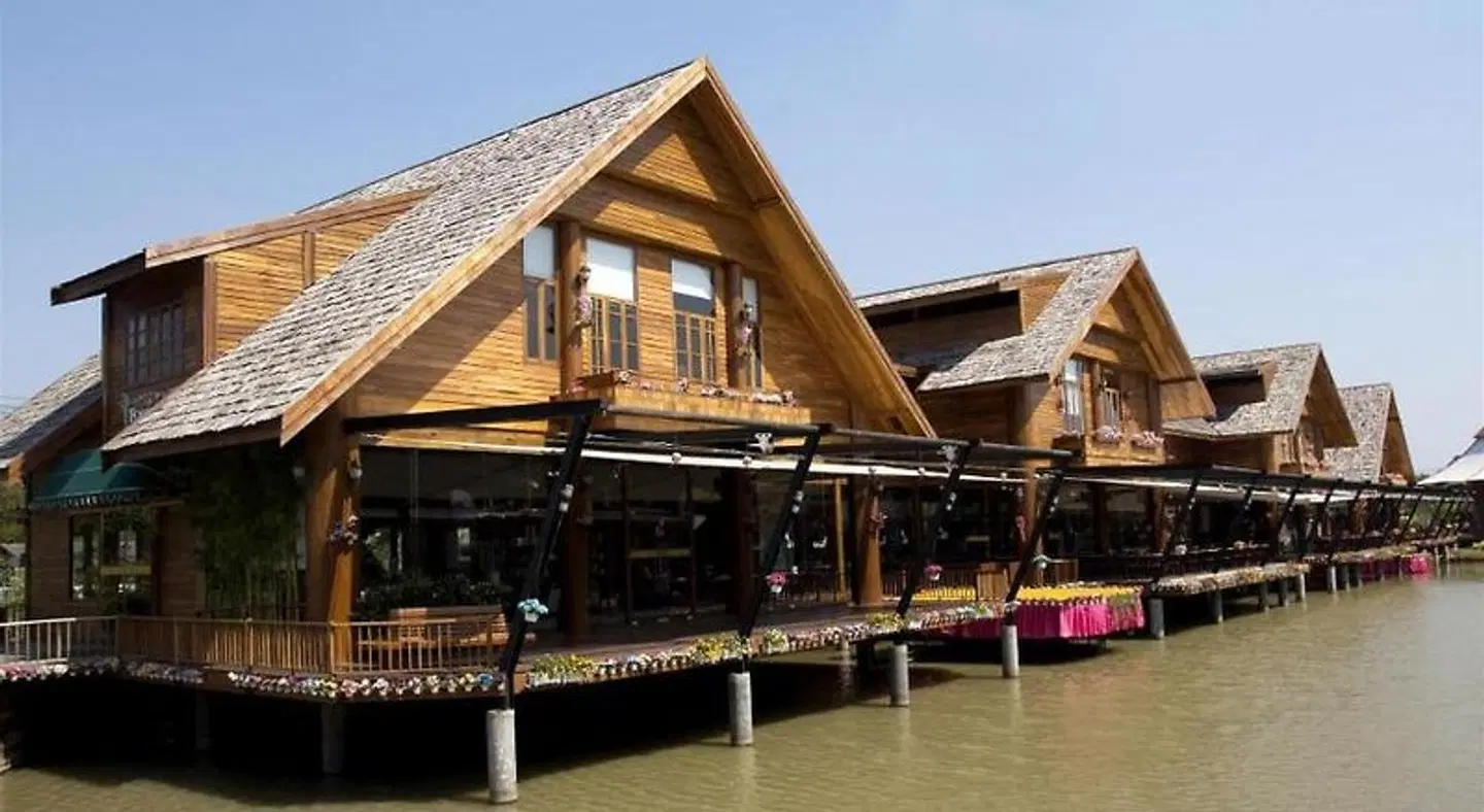 Lotusland Resort EXTERIOR