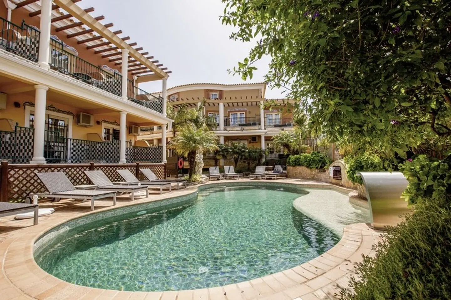 Charming Residence Dom Manuel I OUTDOOR_POOL
