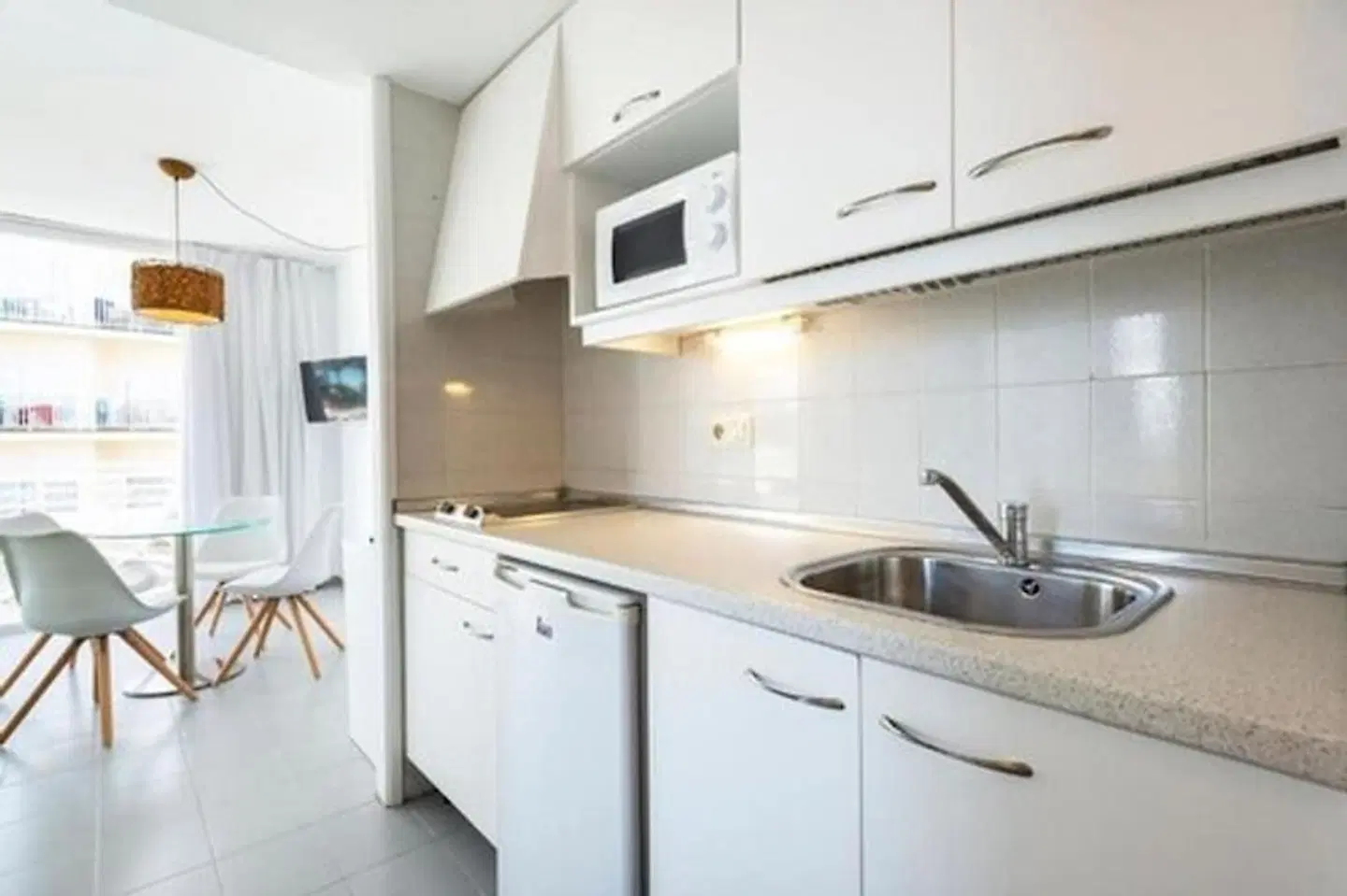 Morito Beach BATHROOM