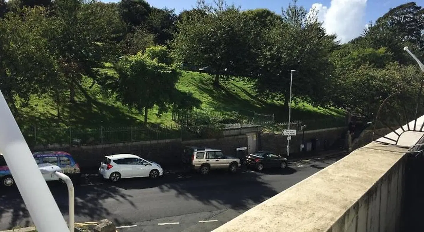 Barbican Reach Bed & Breakfast - B&B BEACH