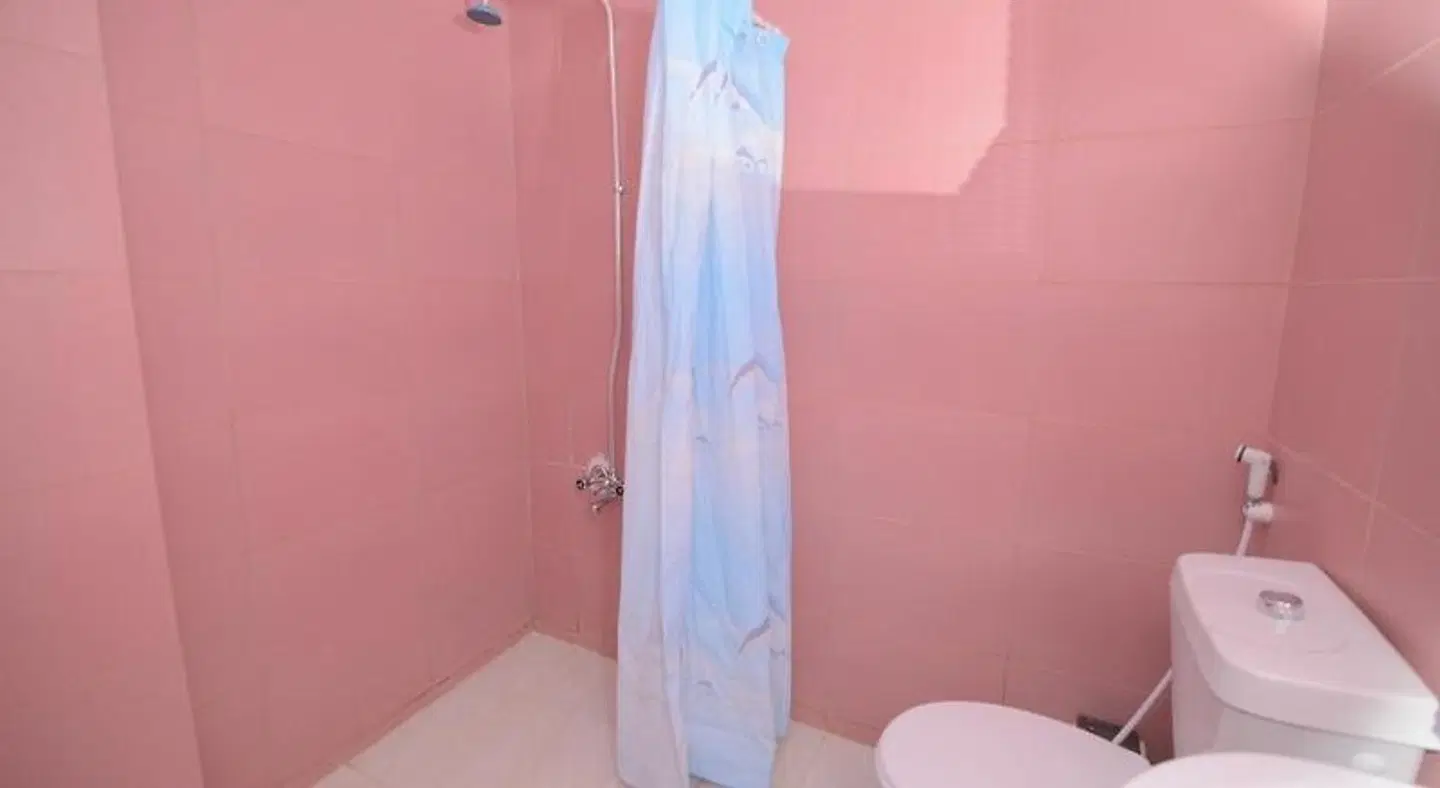 Petra Lion Hotel BATHROOM