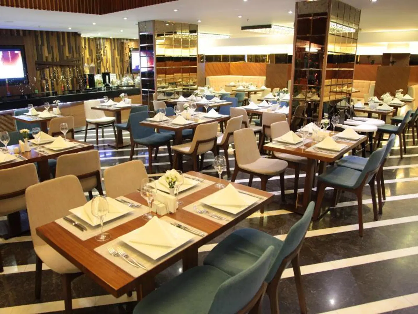 Zimmer Bosphorus Hotel RESTAURANT