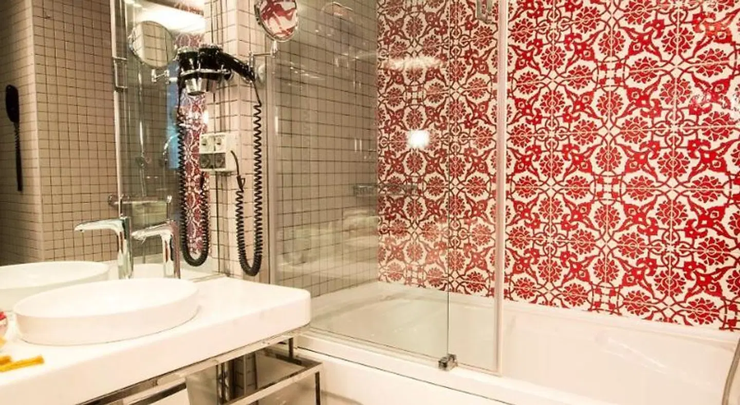 Sura Hagia Sophia Hotel BATHROOM