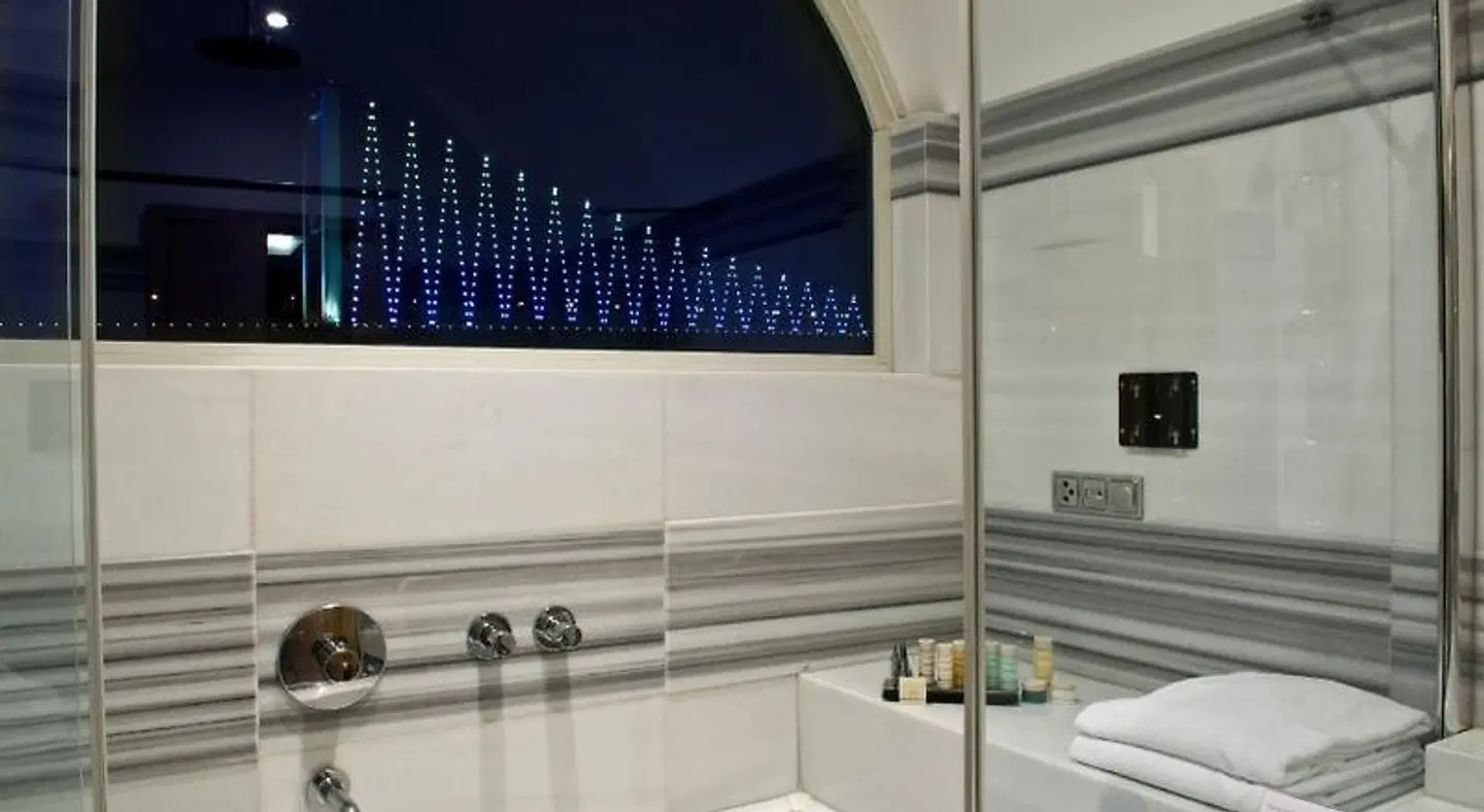 Radisson Blu Bosphorus Hotel, Istanbul BATHROOM