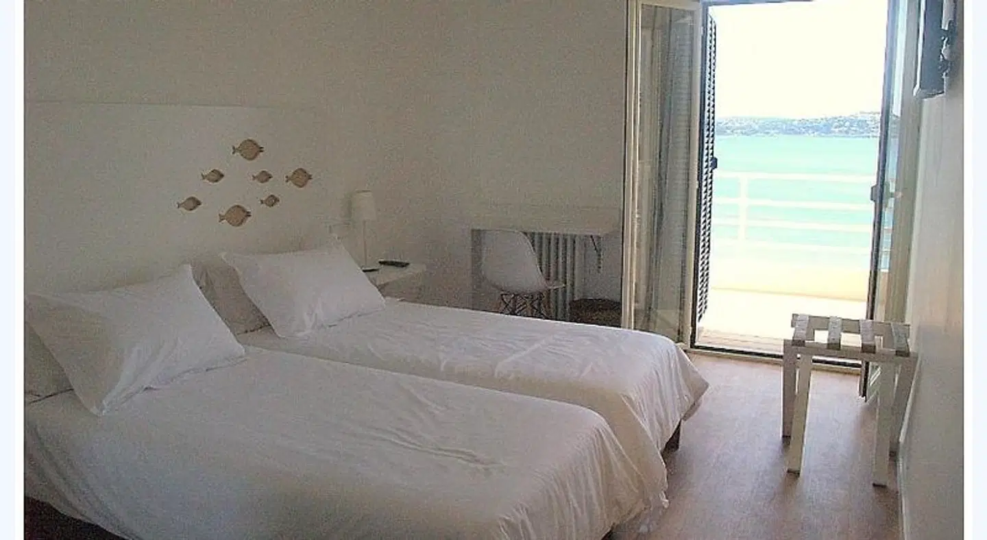 Carabela ROOM_EXAMPLE