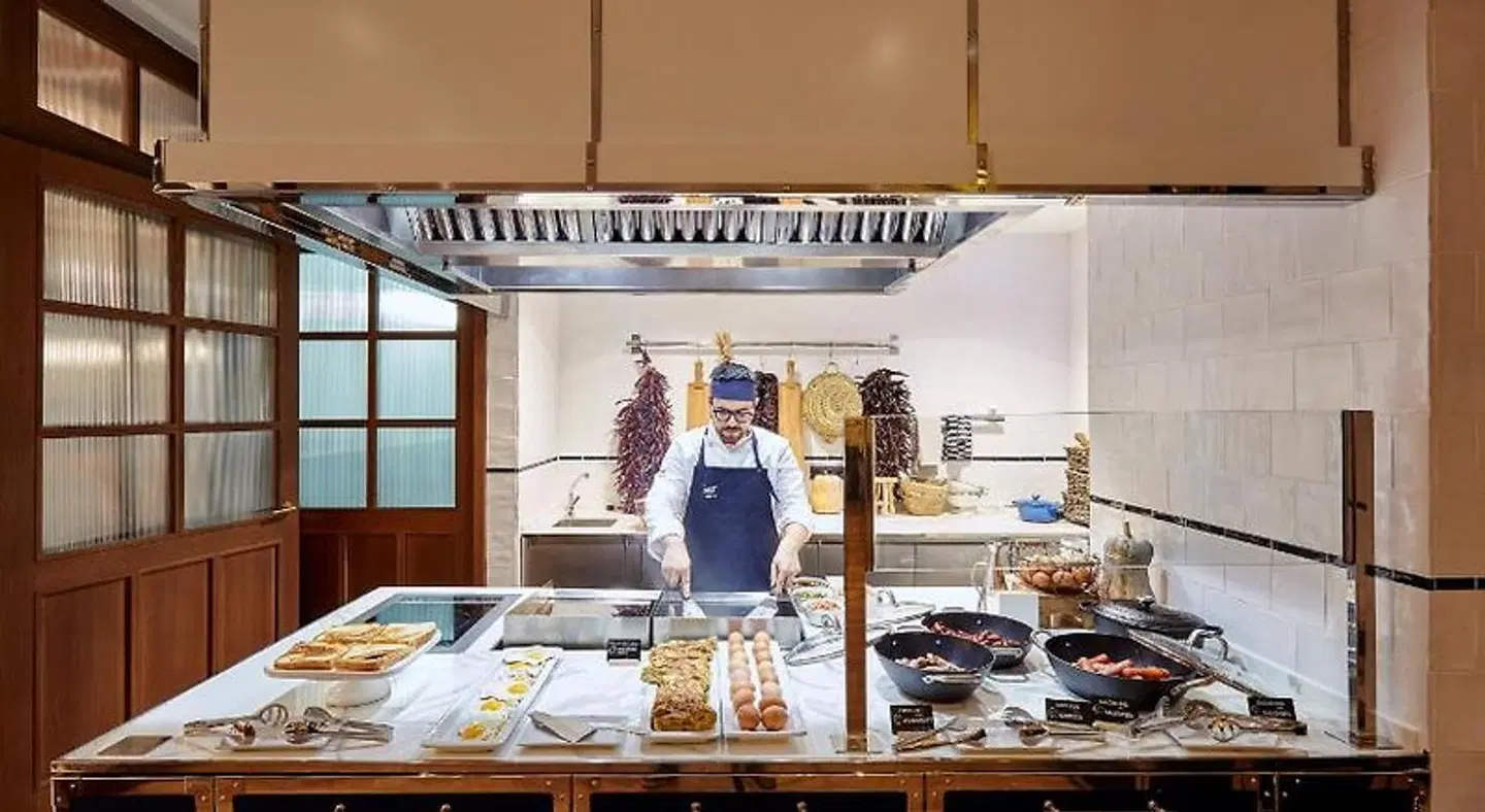 Radisson Blu 1882 Hotel, Barcelona Sagrada Familia RESTAURANT