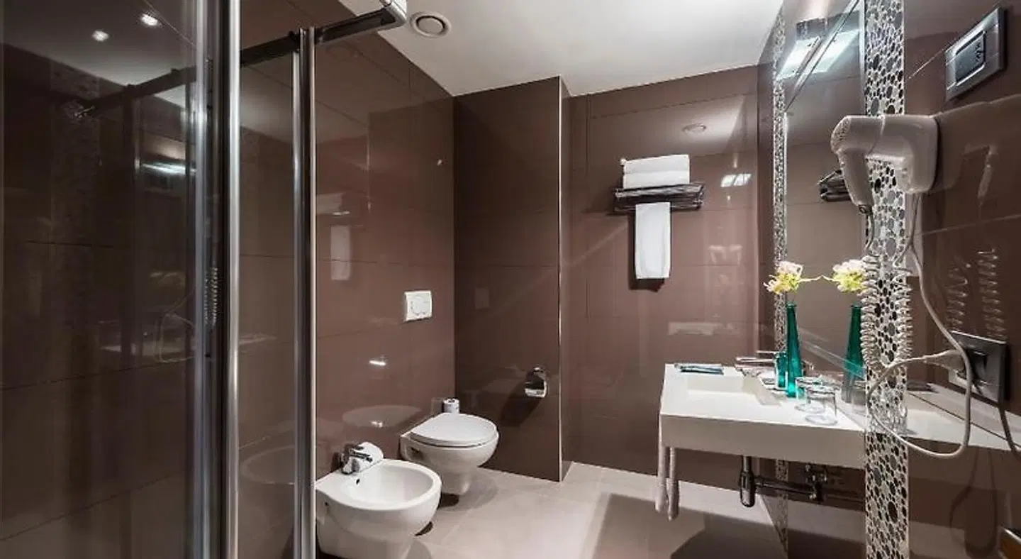 Occidental Aurelia BATHROOM