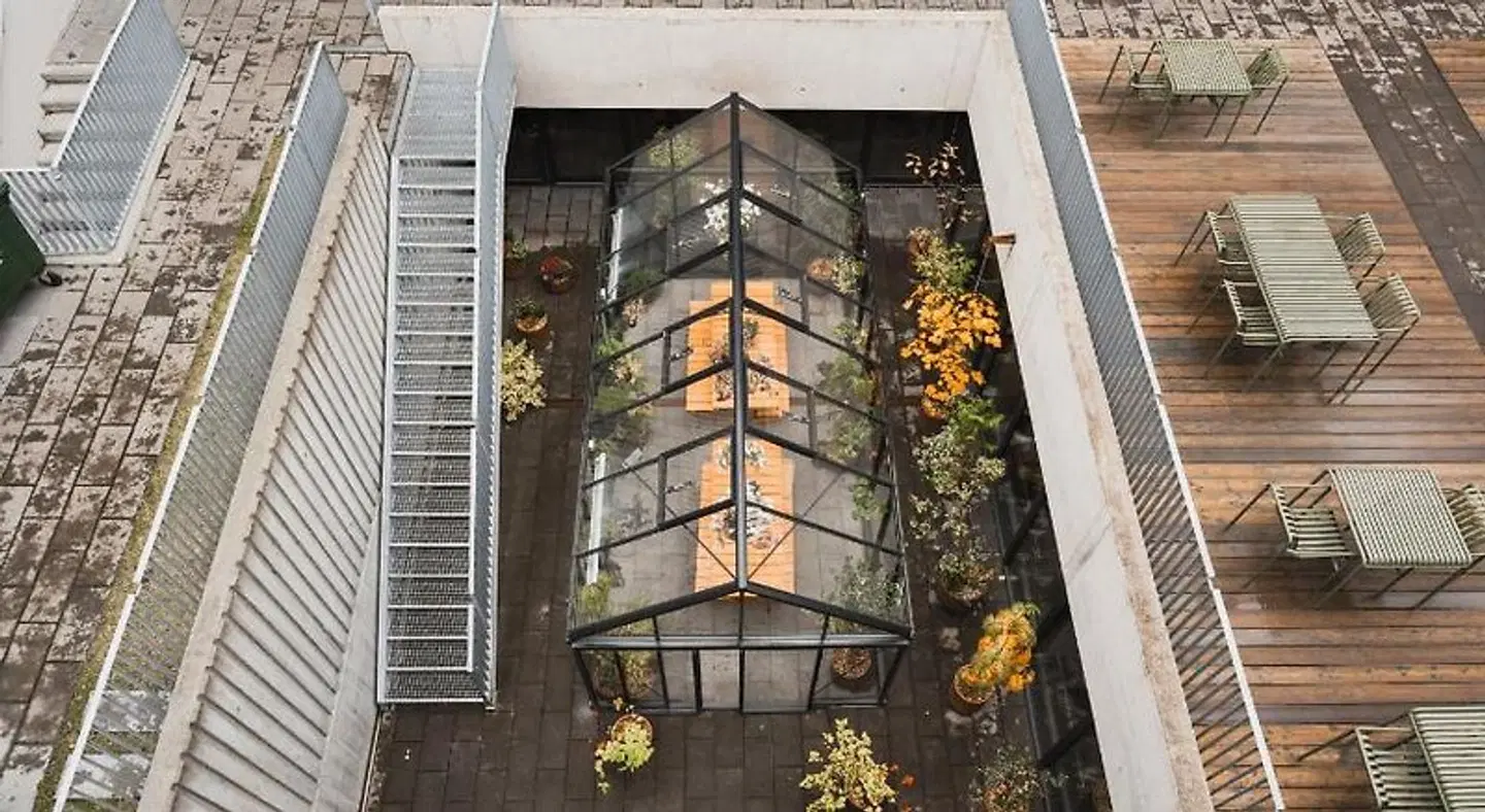 Exeter Hotel EXTERIOR