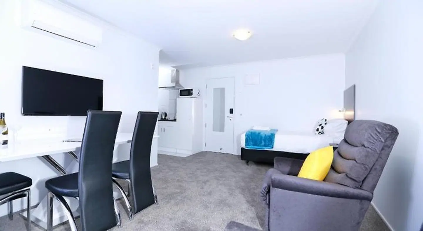 BKs Premier Motel Hamilton TERRACE