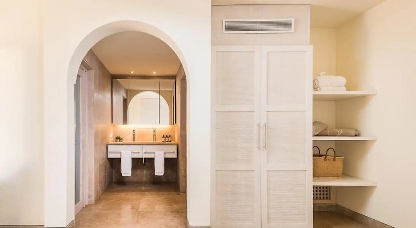 Finca Sa Franquesa Nova BATHROOM