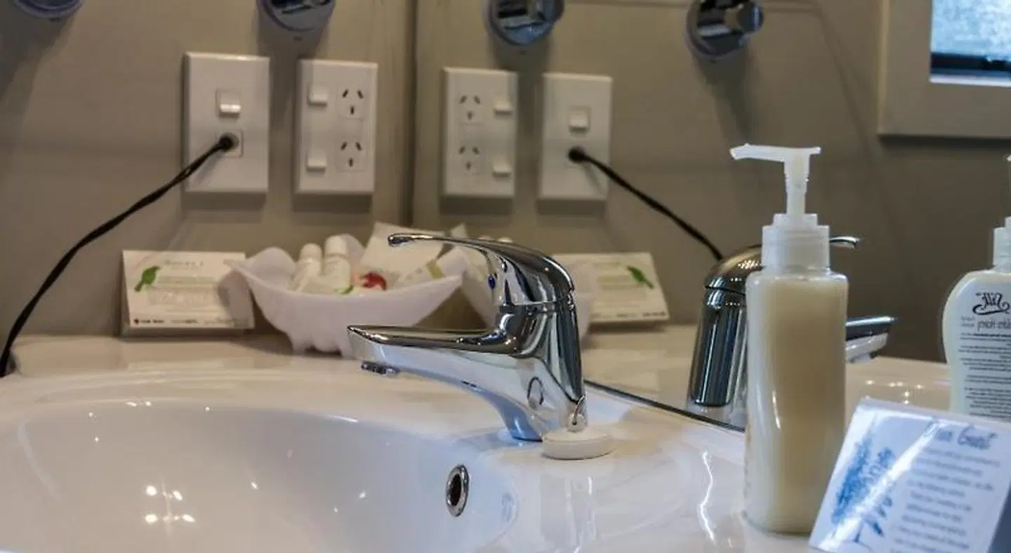 Albert Court Motor Lodge SPORTS_AND_LEISURE