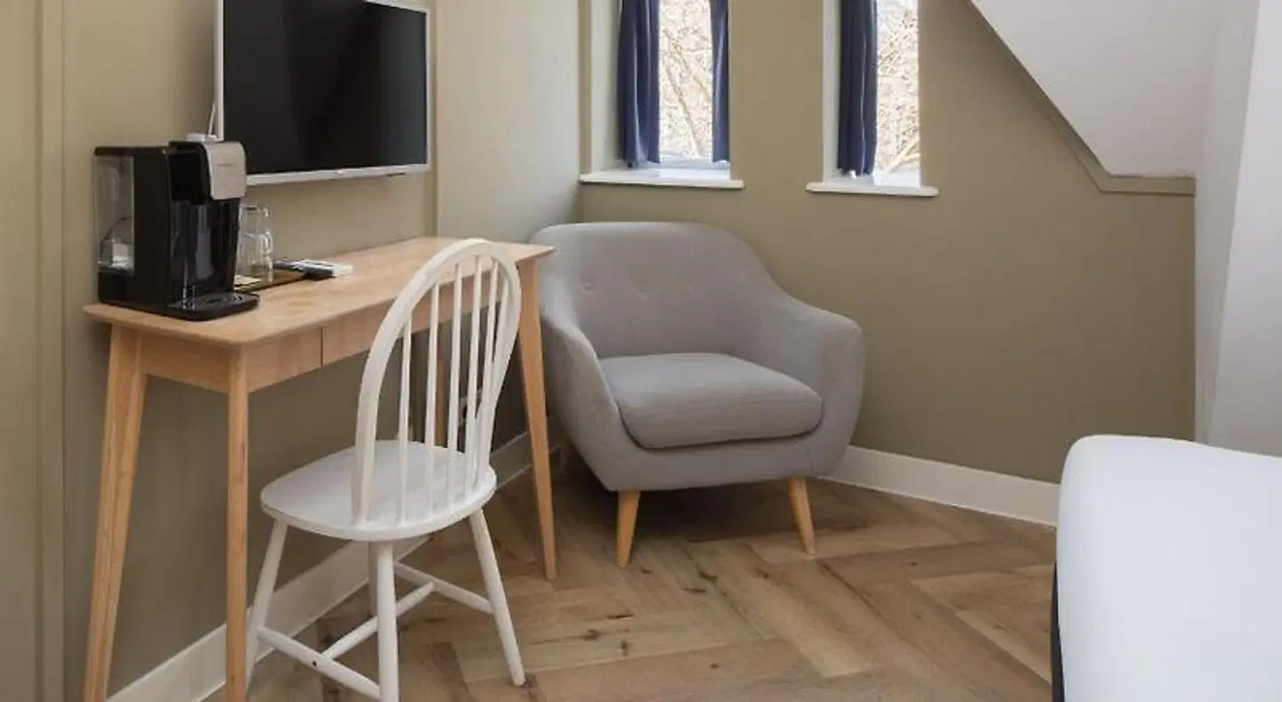 Hotel Light ROOM_EXAMPLE