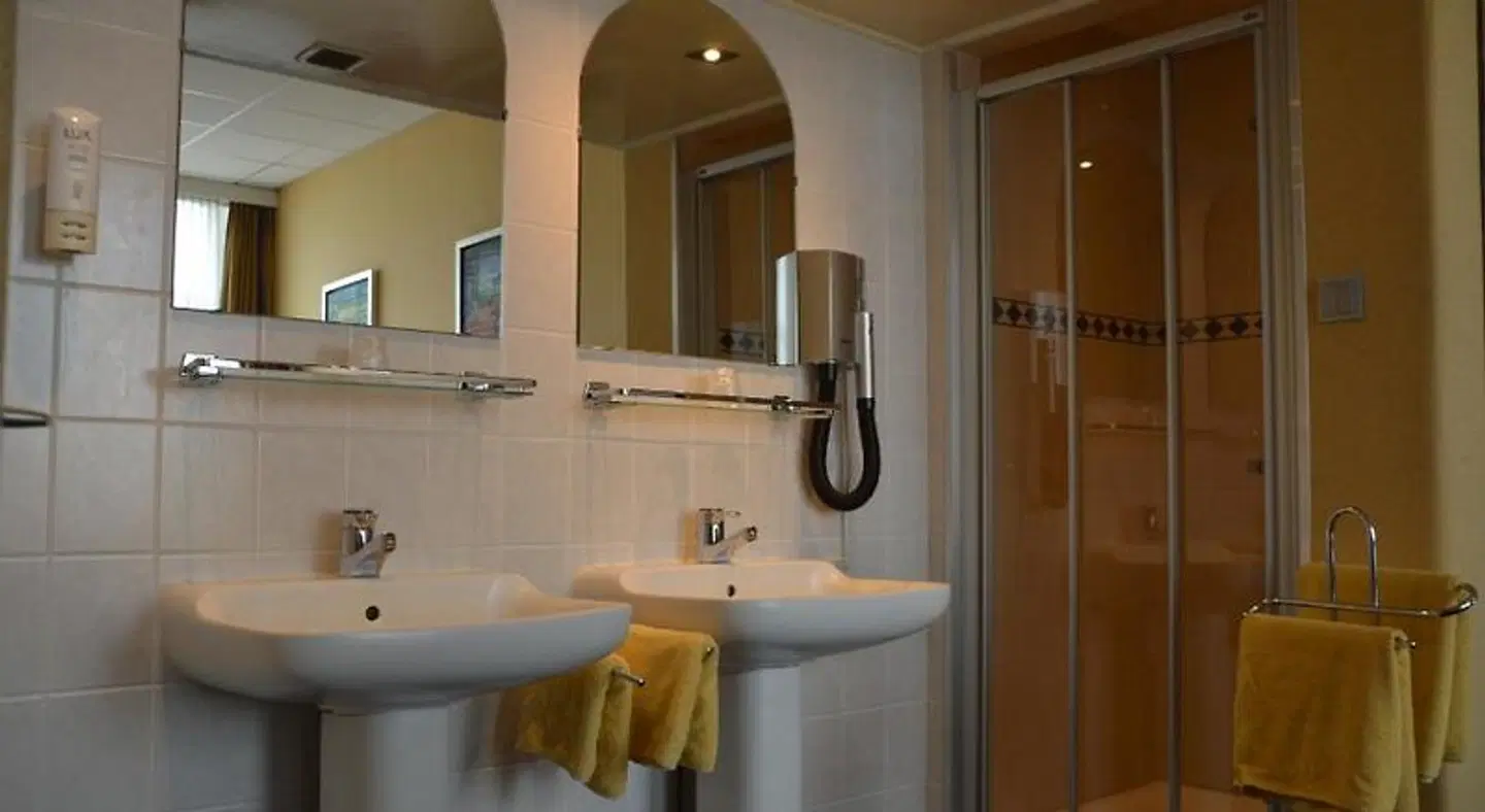 De Nieuwe Doelen BATHROOM