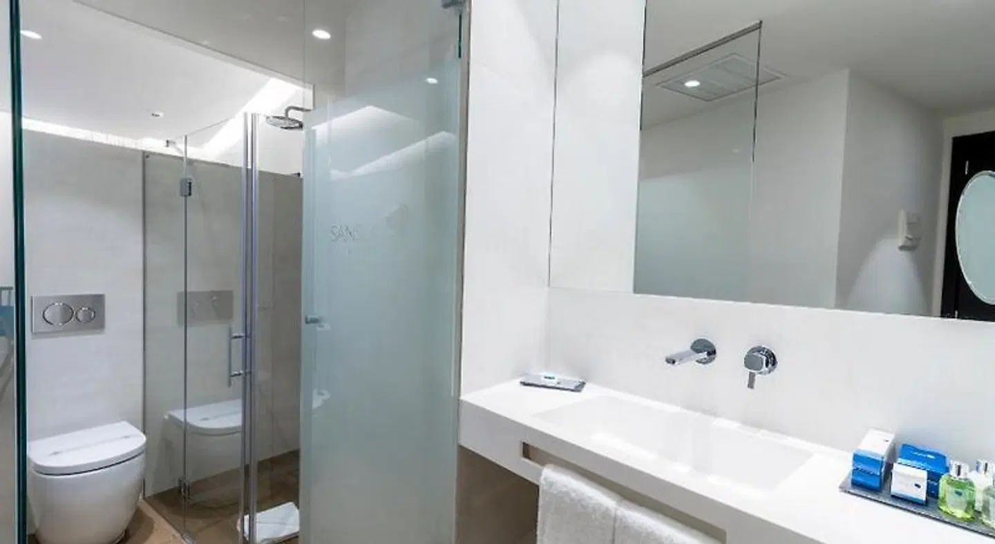 Hotel SANSEbay BATHROOM