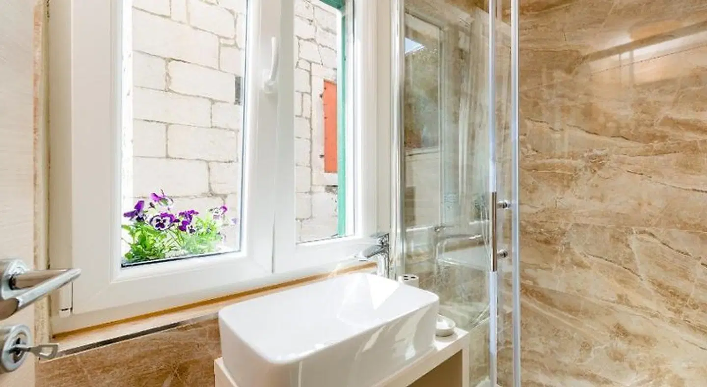 Agava Lux Rooms & Pool BATHROOM