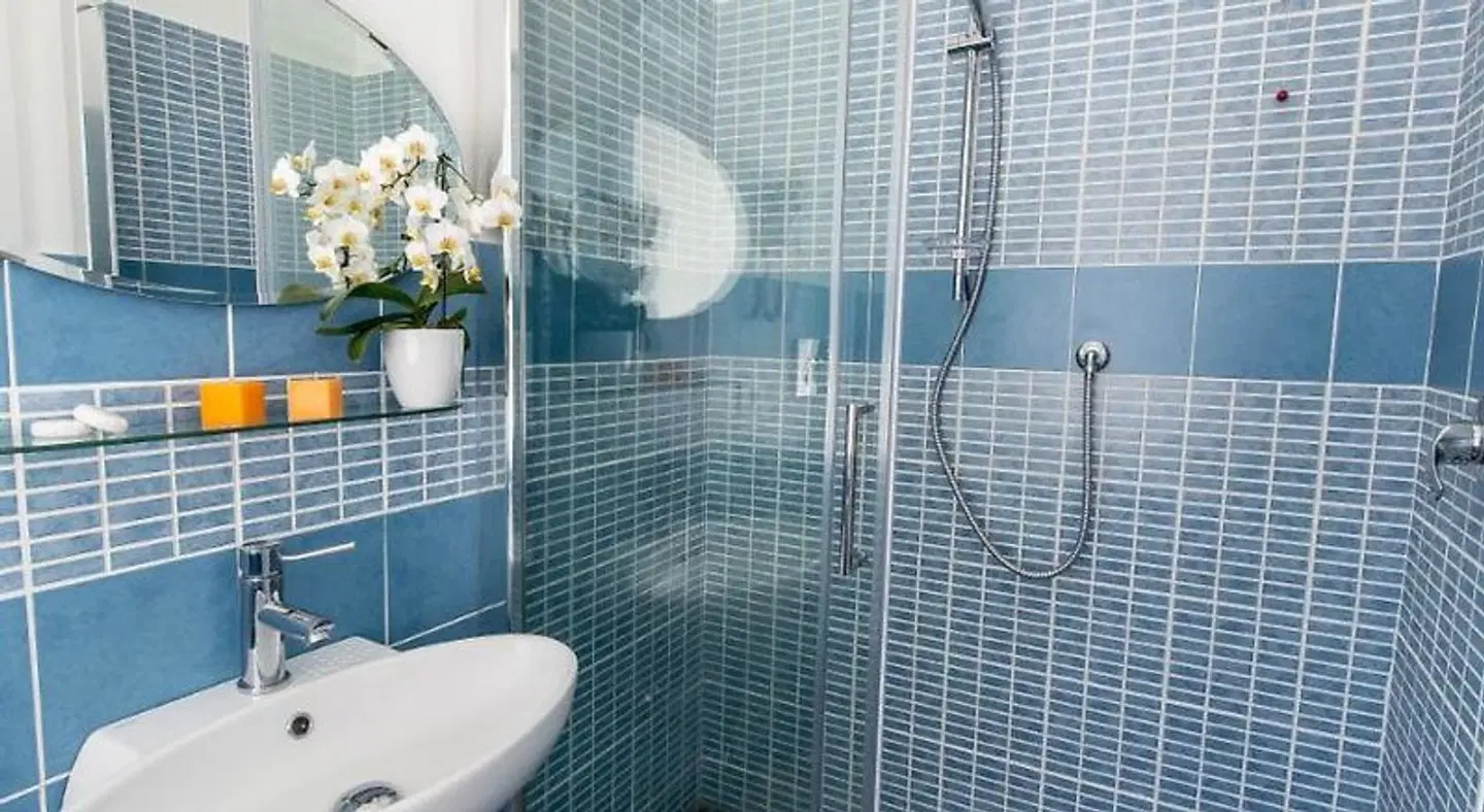 88 Miglia BATHROOM