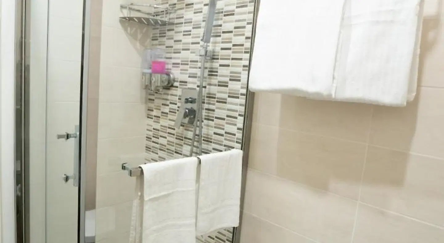 Blue Rain Guest House BATHROOM