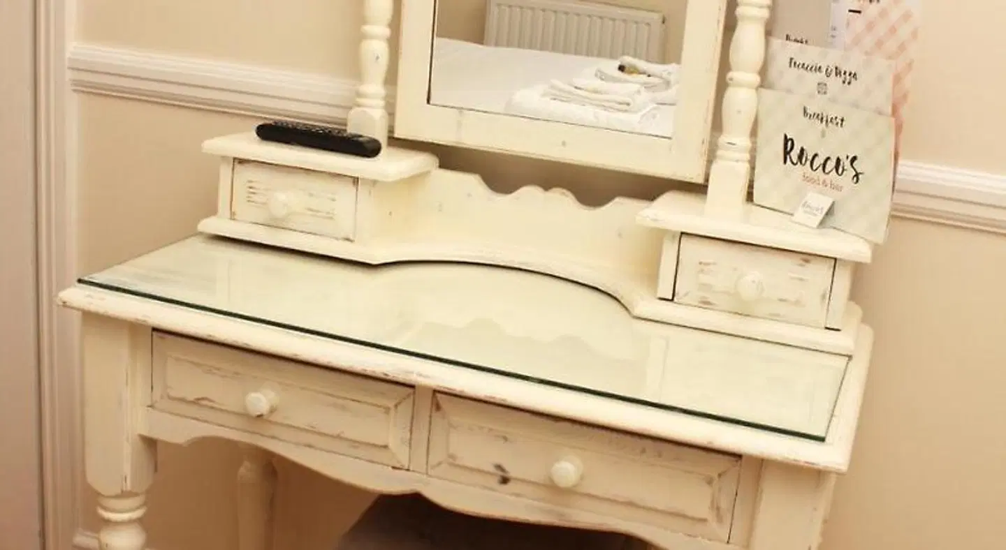 Gidea Park Hotel ROOM_EXAMPLE