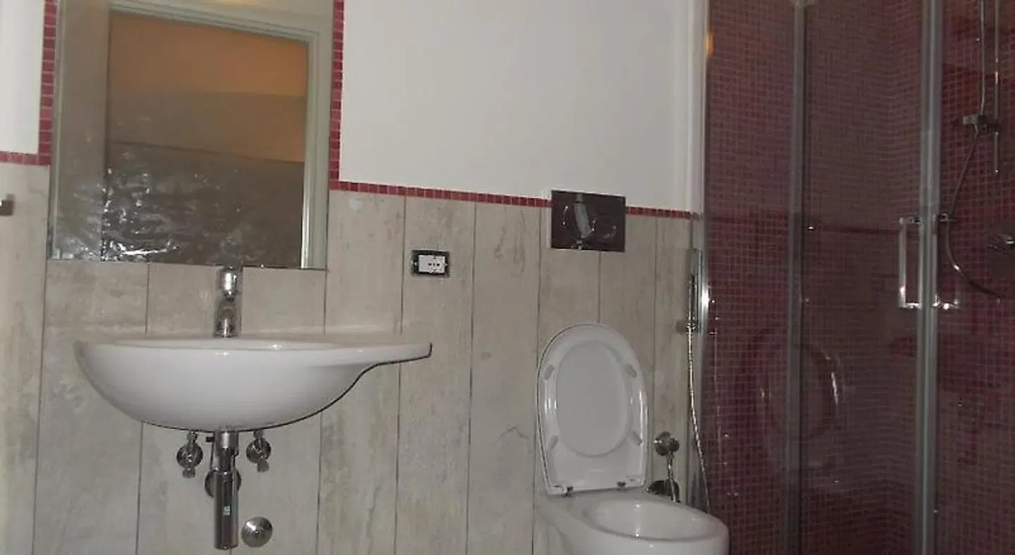 Houspitality Nero Bed & Breakfast BATHROOM