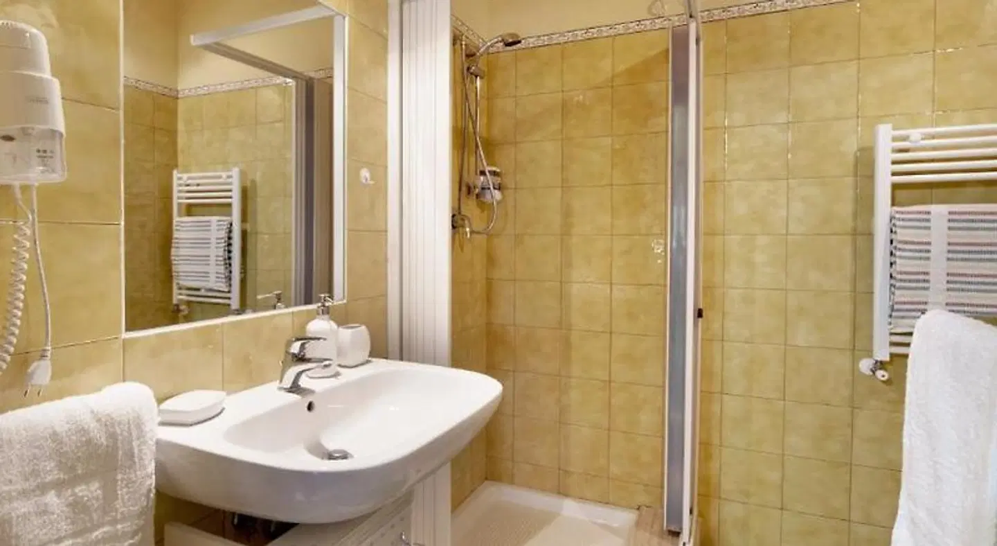Casale Romano Resort BATHROOM