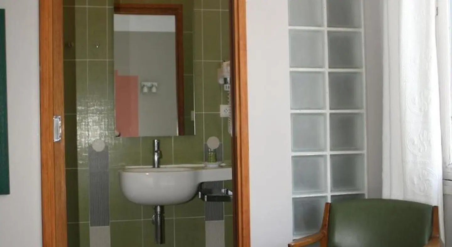 Hotel Agur Deneri BATHROOM