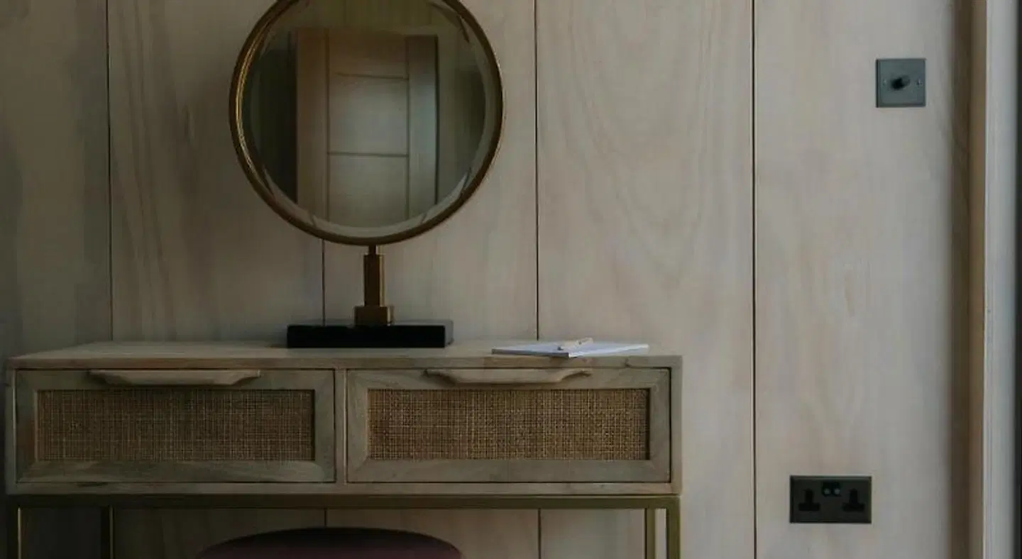 Newton Hall ROOM_EXAMPLE