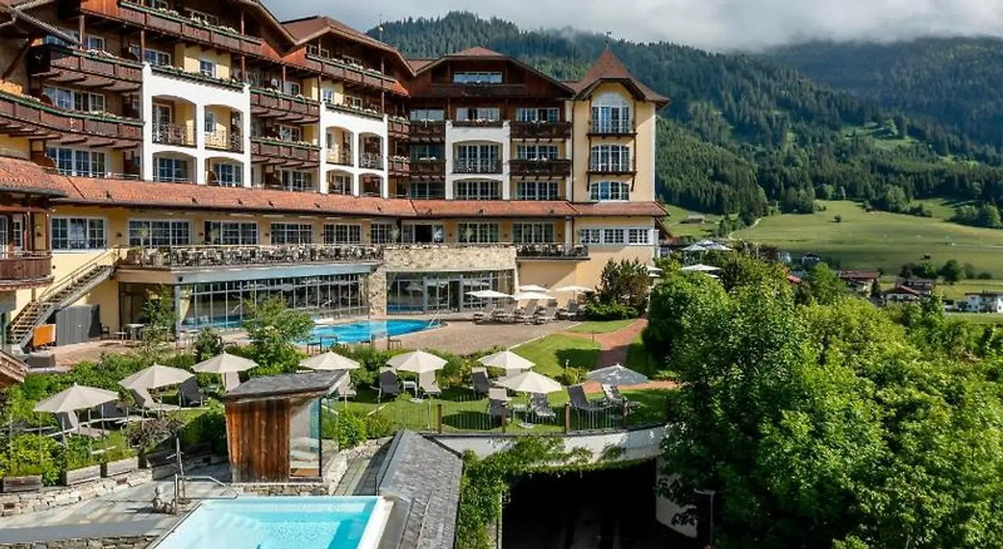 Hotel Post Lermoos EXTERIOR