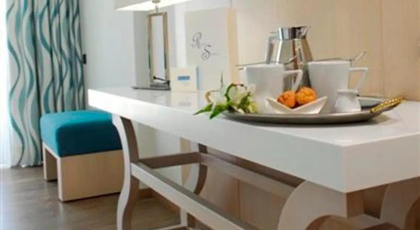 Minos Mare Royal BATHROOM