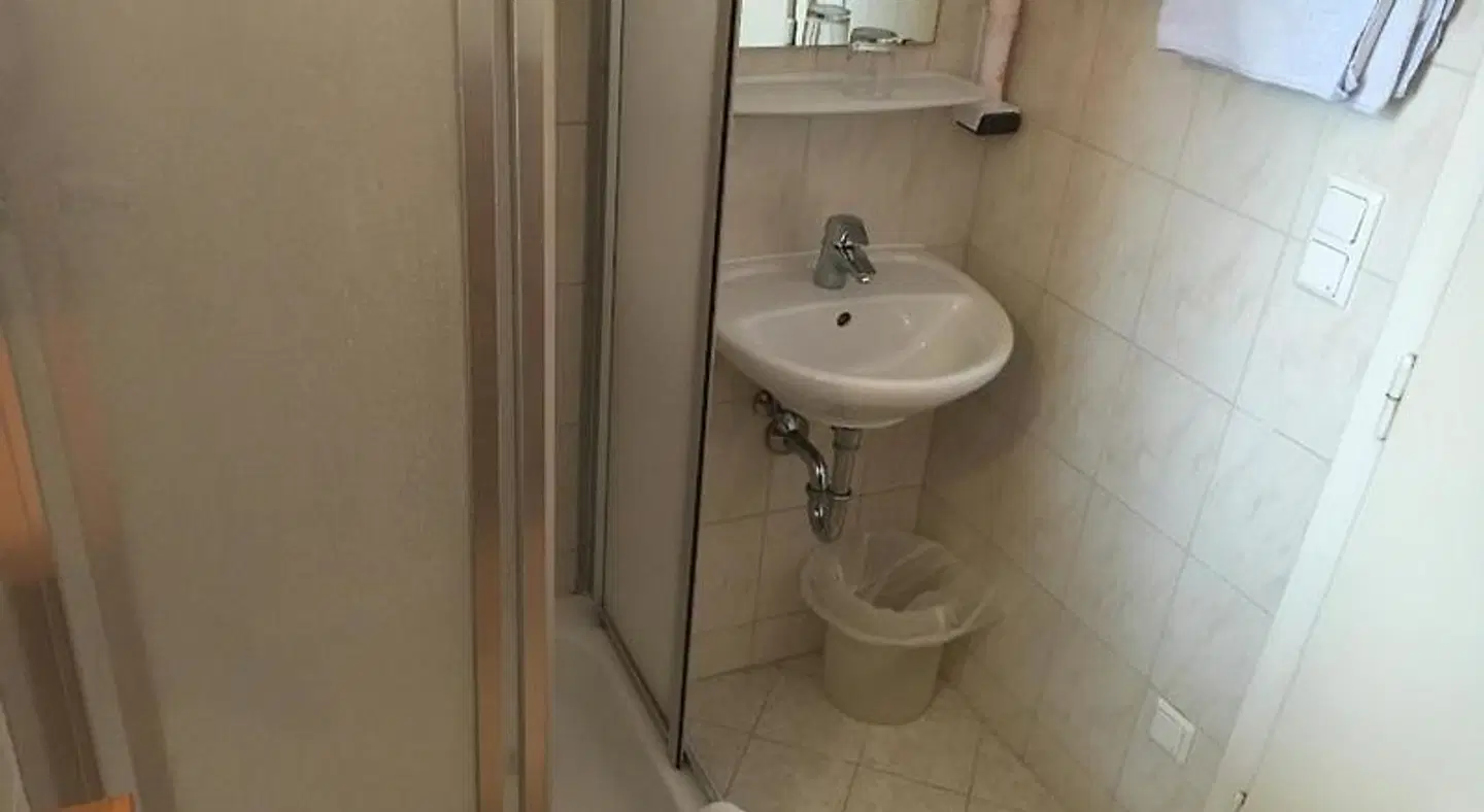 Pension Ani BATHROOM