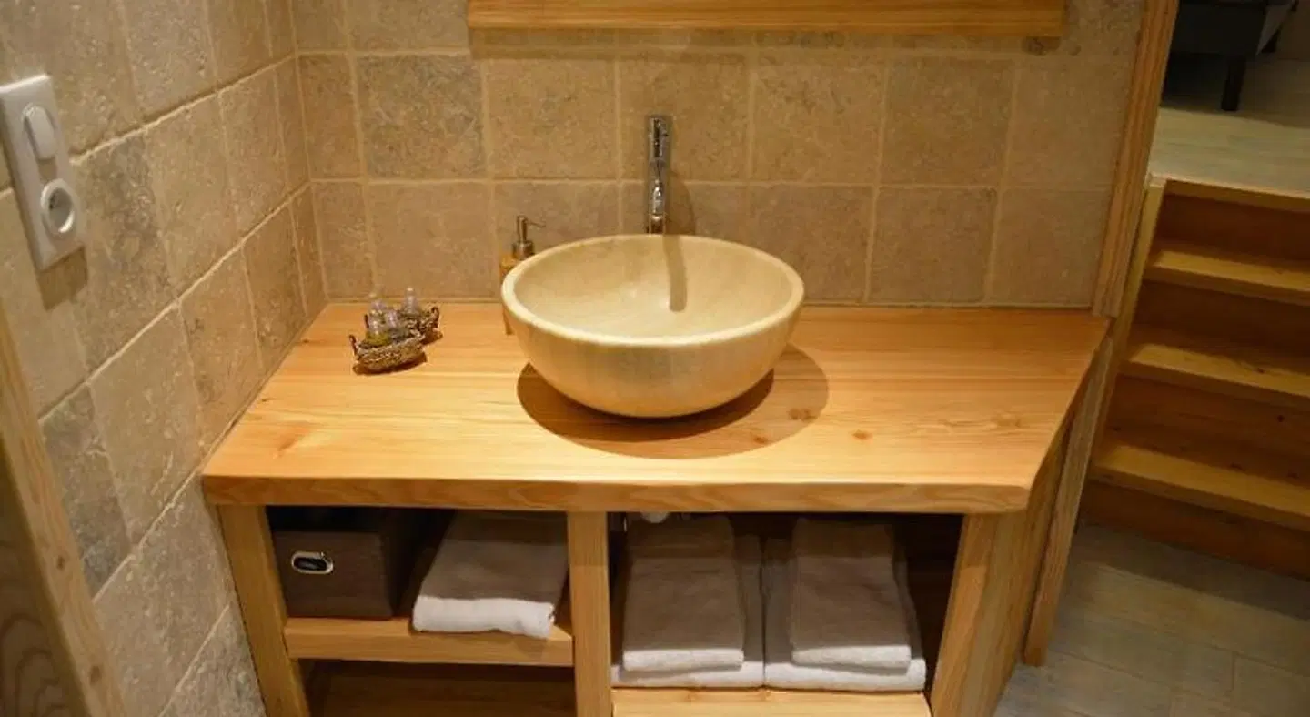 Le Bacchu Ber BATHROOM