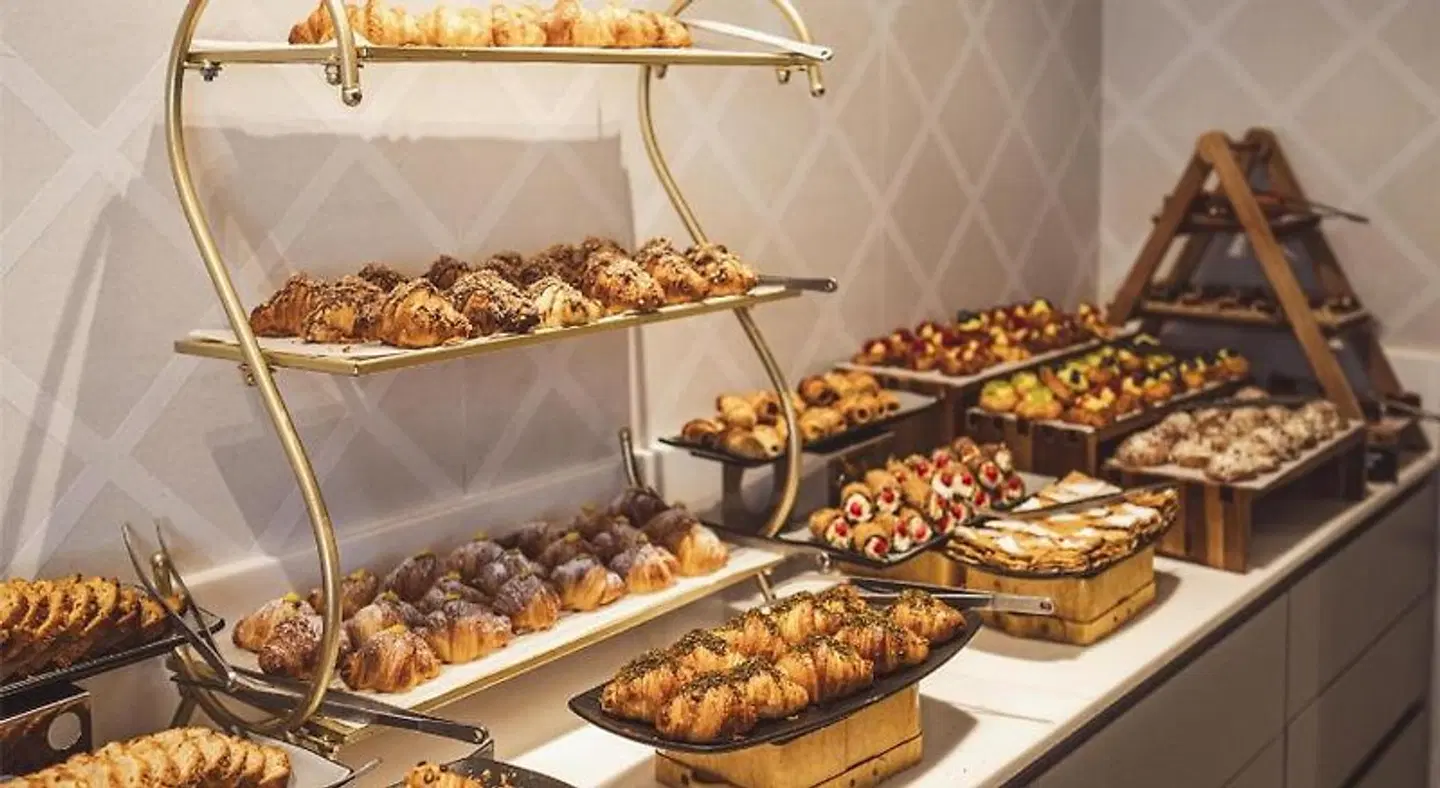 Radisson Blu Hotel Riyadh International Convention and Exhibition Center RESTAURANT