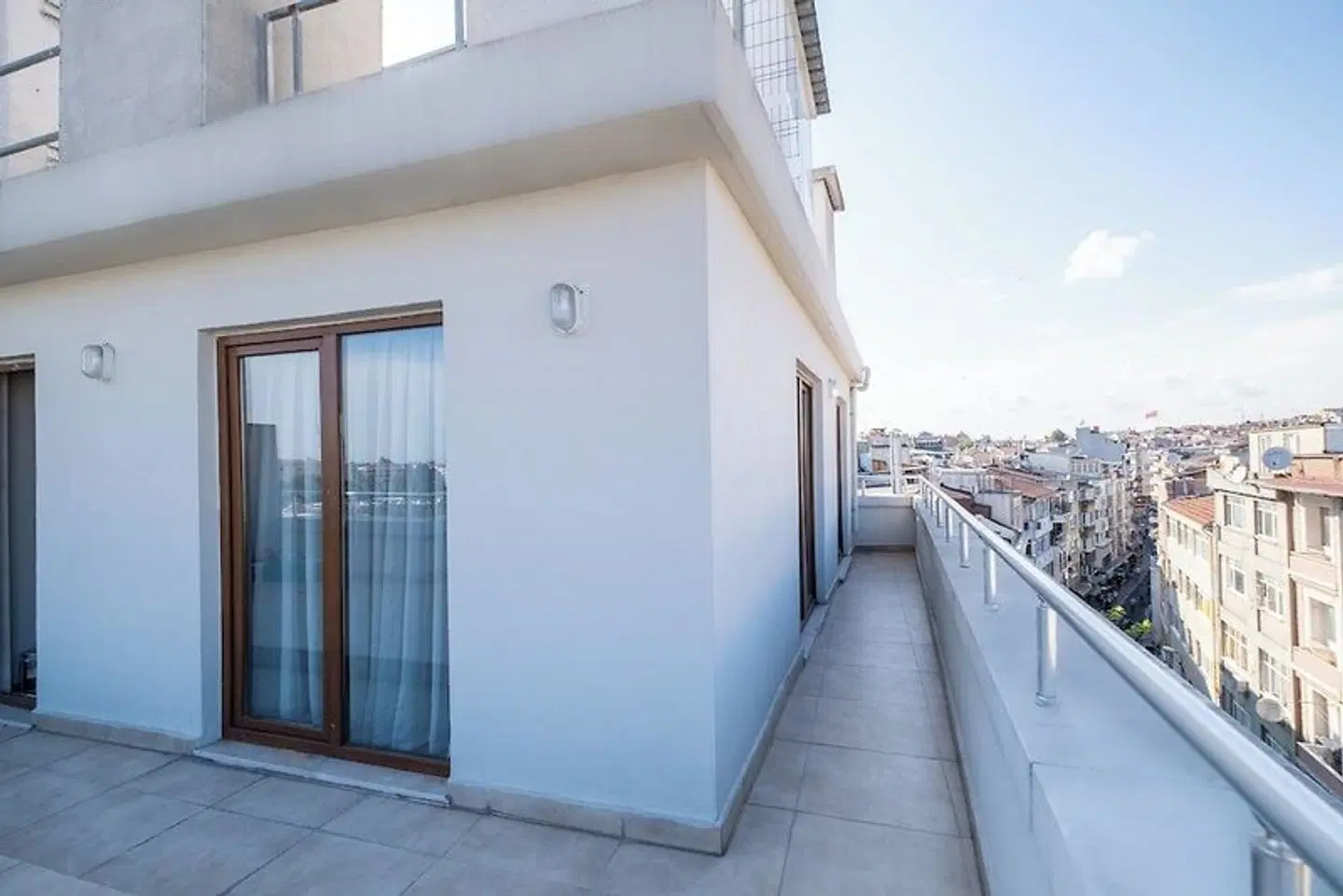 Lavin Hotel & Suites TERRACE