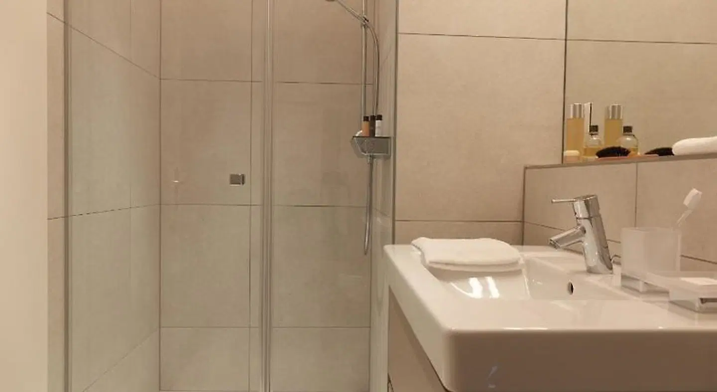 Swiss Star Franklin BATHROOM