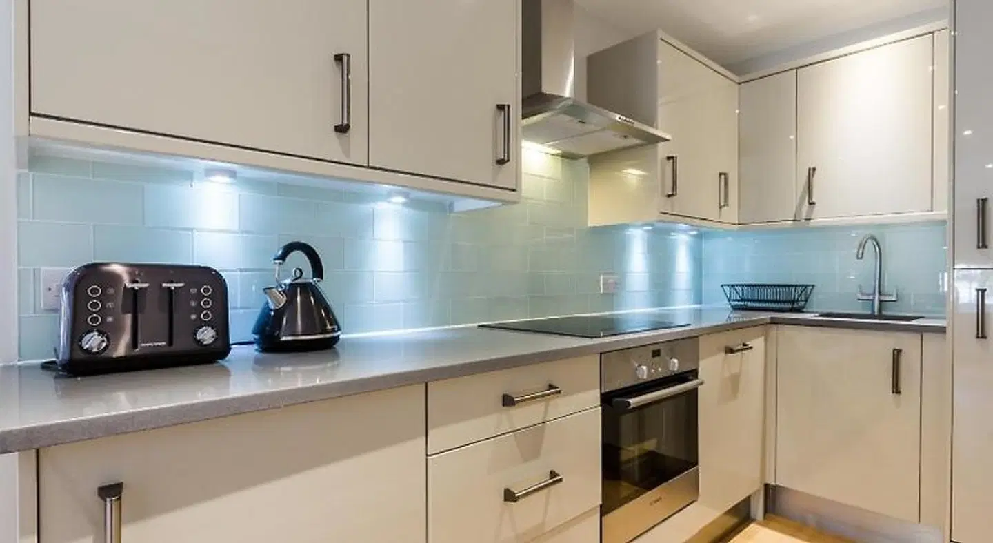 The Lion Gate Mews BATHROOM