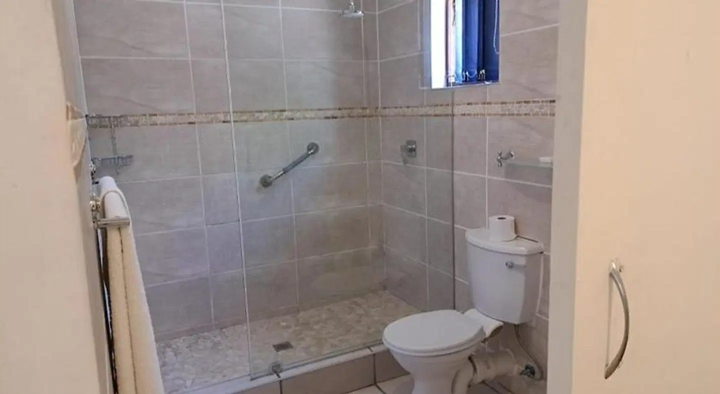 St Helena Bay Hotel BATHROOM