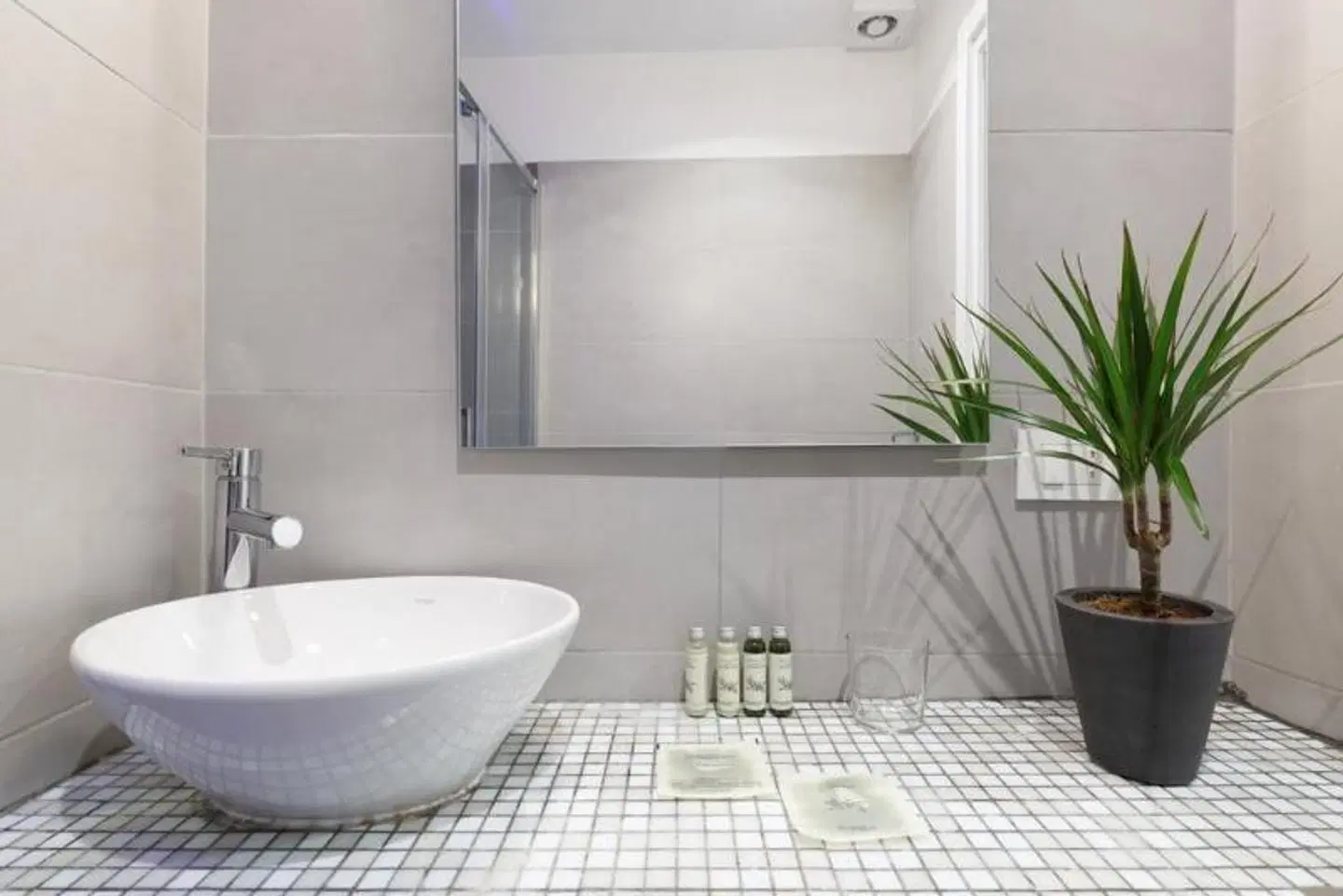 Sallustio Luxury Suites BATHROOM