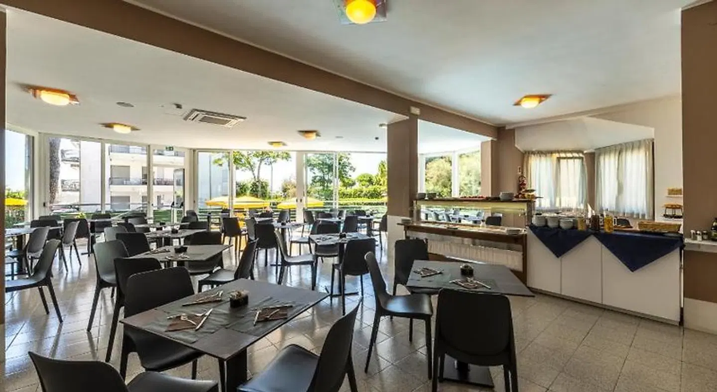 Hotel La Siesta RESTAURANT