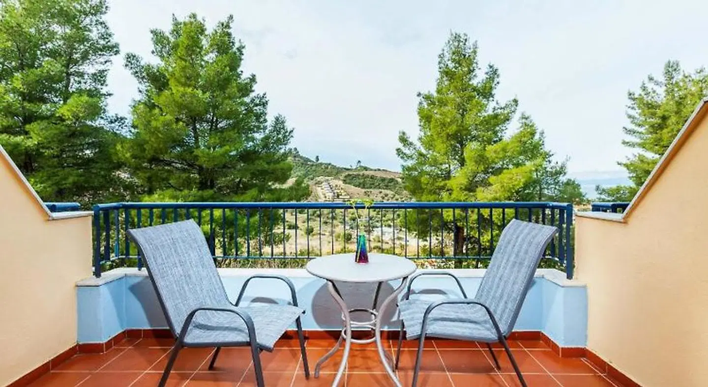 Atrium Hotel TERRACE