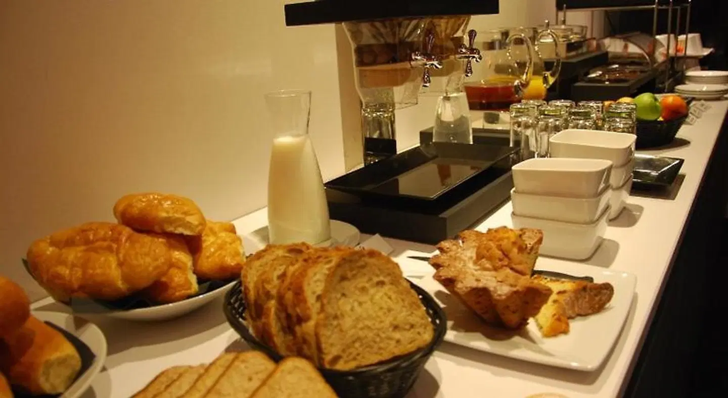 Foch RESTAURANT