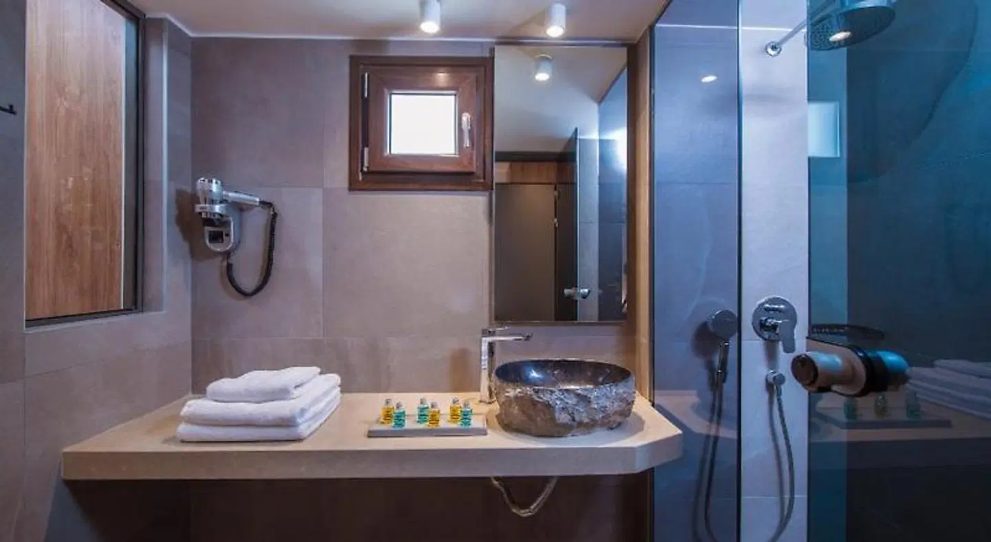 Villa Sonia BATHROOM