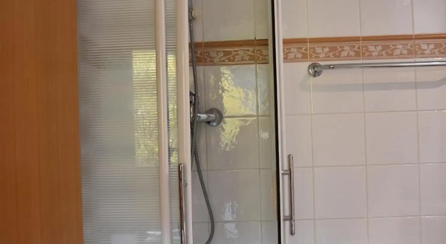 Hostal Cal Batista BATHROOM
