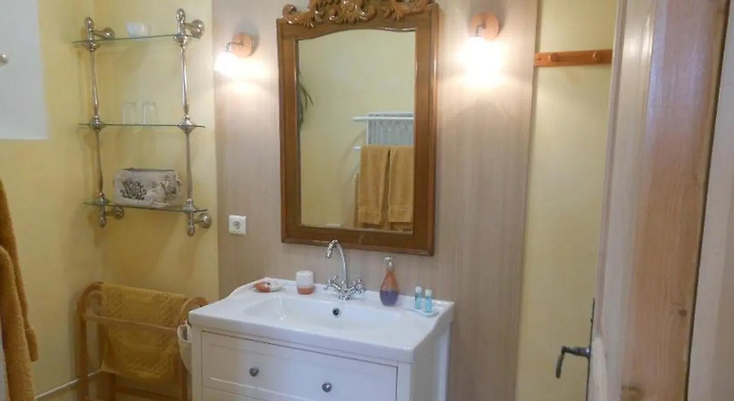 Les Passiflores BATHROOM