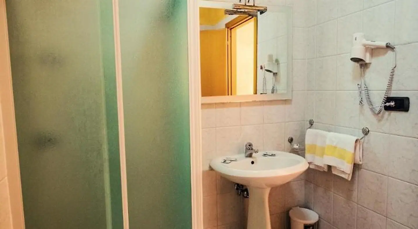 Hotel Venere BATHROOM