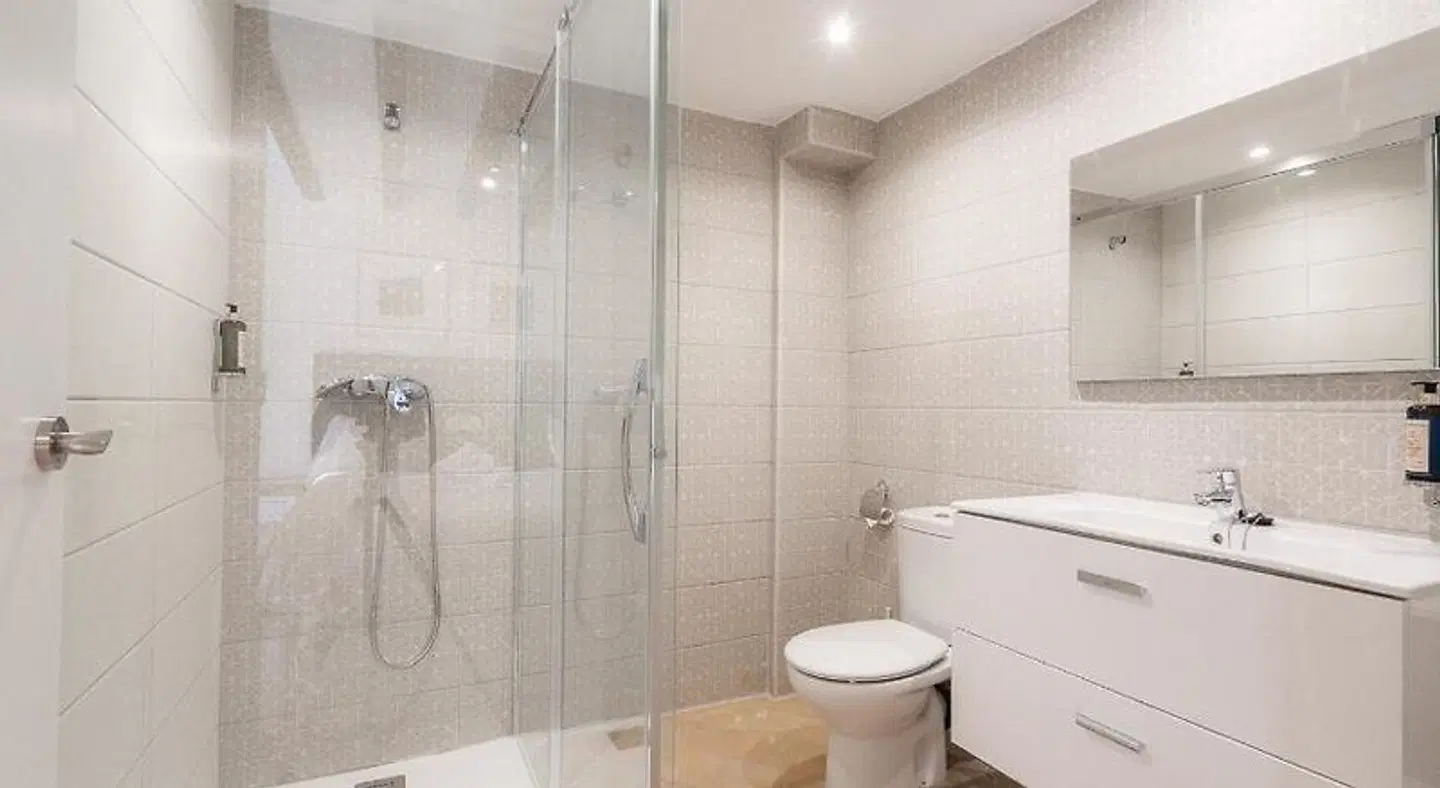 Vintage Palma Palace BATHROOM