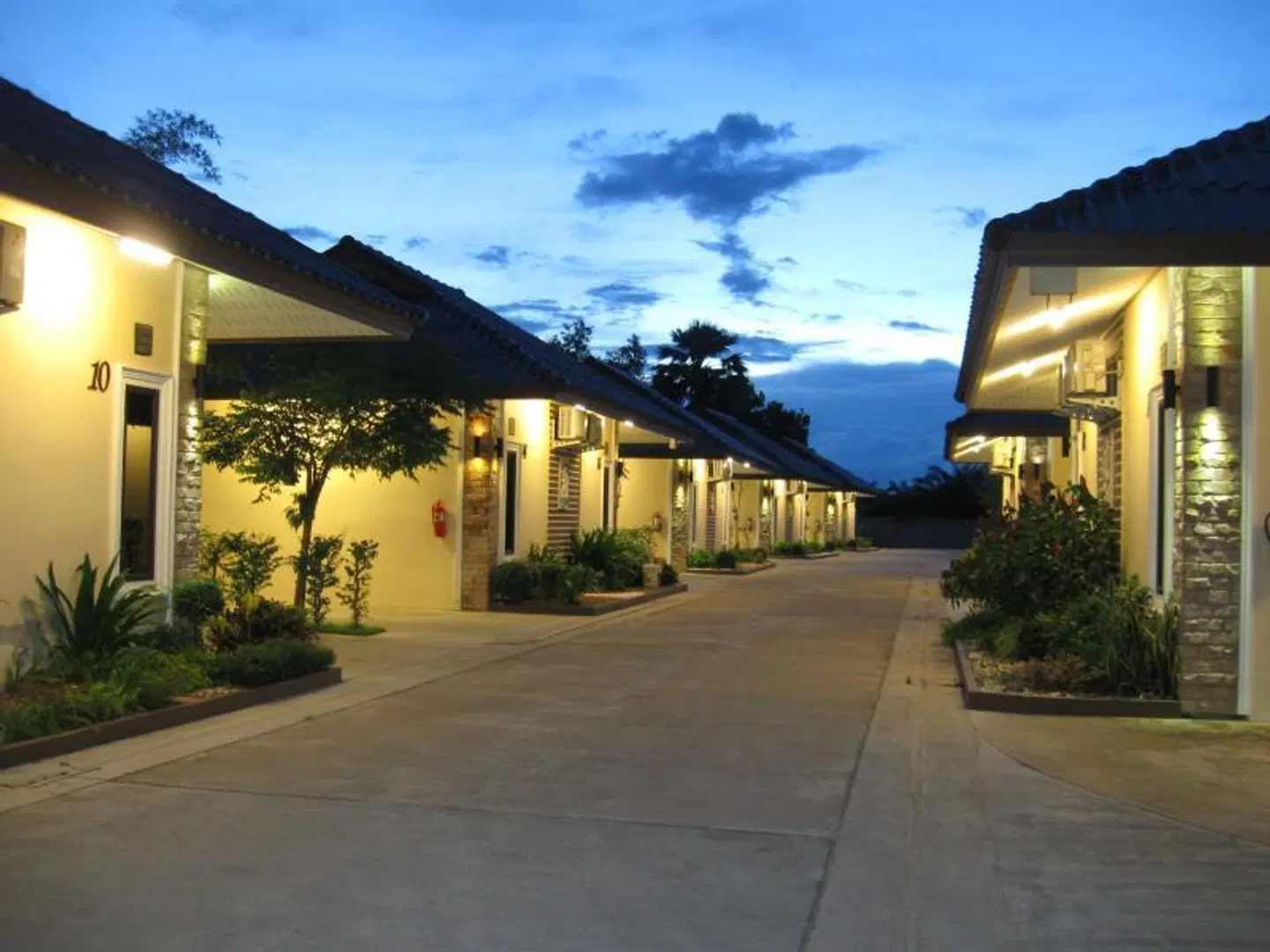 Palm Sweet Resort EXTERIOR