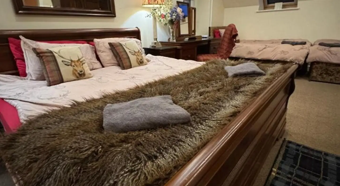 West Highland Way Hotel ROOM_EXAMPLE